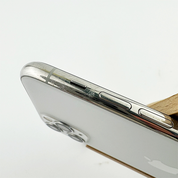 Apple iPhone 11 Pro 256GB Silver Б/У №3225 (Стан 7/10)