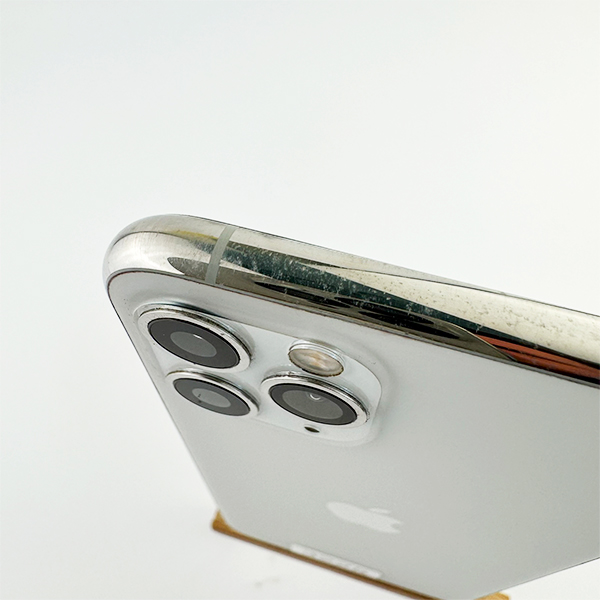 Apple iPhone 11 Pro 256GB Silver Б/У №3225 (Стан 7/10)