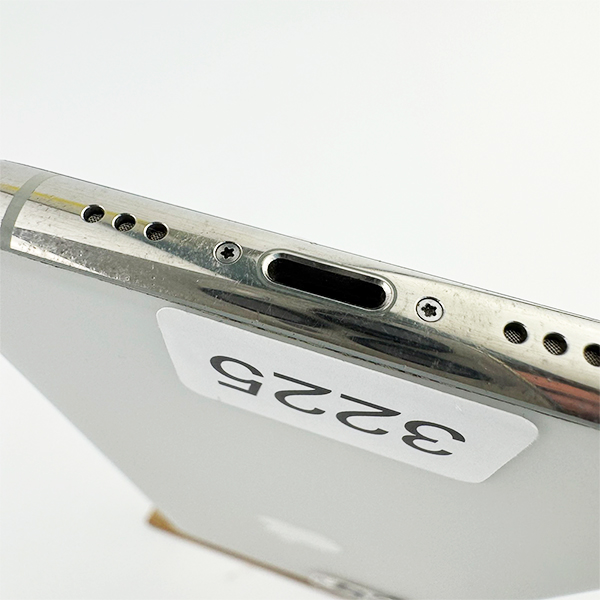 Apple iPhone 11 Pro 256GB Silver Б/У №3225 (Стан 7/10)