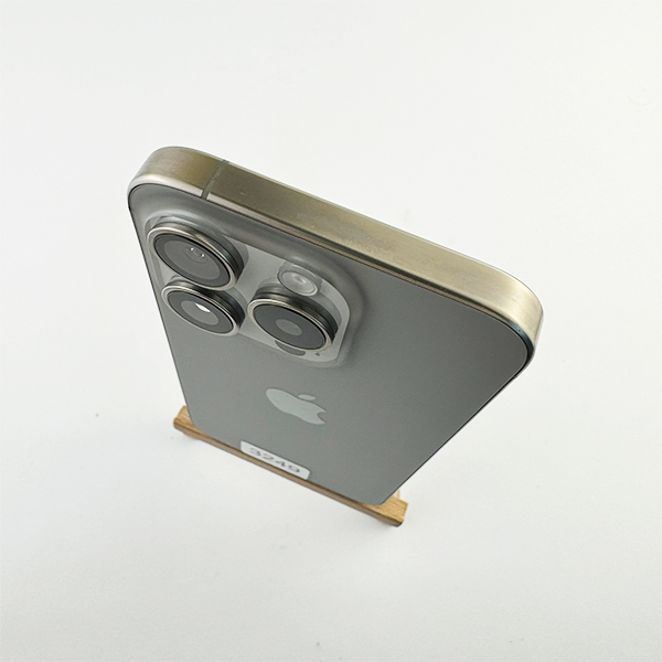Apple iPhone 15 Pro 256GB Natural Titanium  Б/У №3249 (Стан 8/10)
