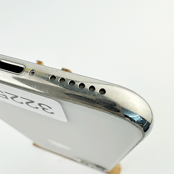 Apple iPhone 11 Pro 256GB Silver Б/У №3225 (Стан 7/10)