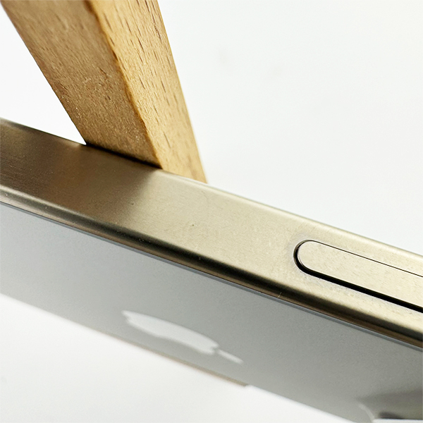 Apple iPhone 15 Pro 256GB Natural Titanium  Б/У №3249 (Стан 8/10)