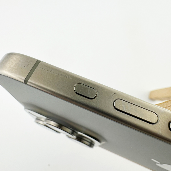 Apple iPhone 15 Pro 256GB Natural Titanium  Б/У №3250 (Стан 8/10)