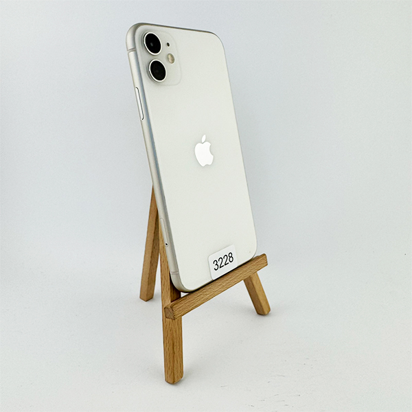 Apple iPhone 11 64GB White Б/У №3228 (Стан 8/10)