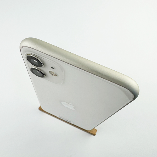 Apple iPhone 11 64GB White Б/У №3228 (Стан 8/10)