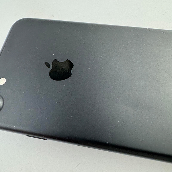 Apple iPhone 7 32GB Black Б/У №3790 (Стан 7/10)