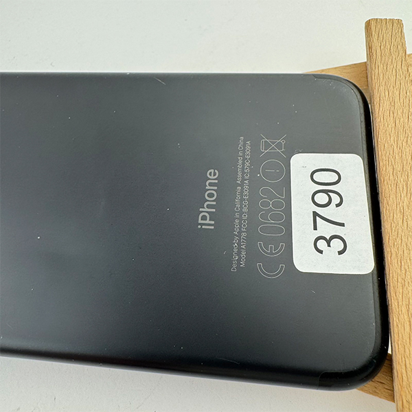 Apple iPhone 7 32GB Black Б/У №3790 (Стан 7/10)