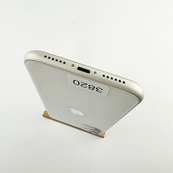 Apple iPhone 11 64GB White Б/У №3820 (Стан 8/10)