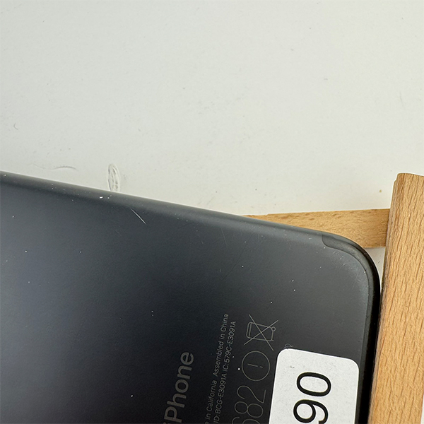 Apple iPhone 7 32GB Black Б/У №3790 (Стан 7/10)