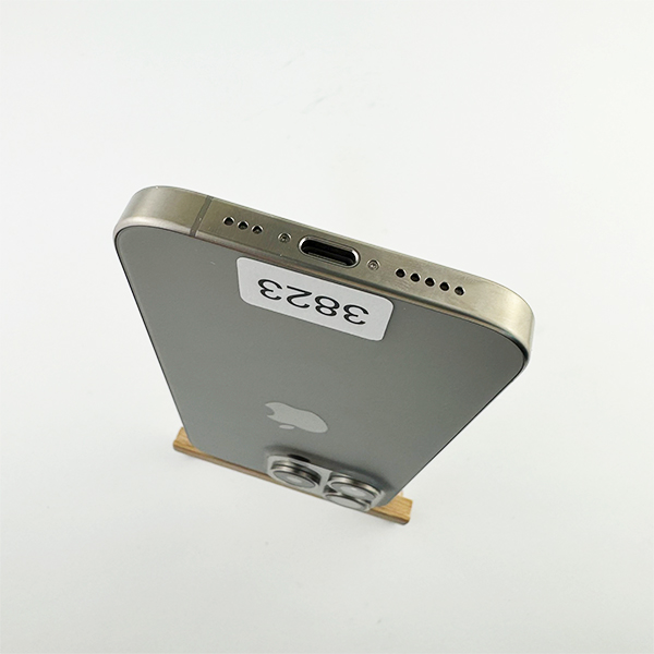 Apple iPhone 15 Pro 256GB Natural Titanium Б/У №3823 (Стан 9/10)