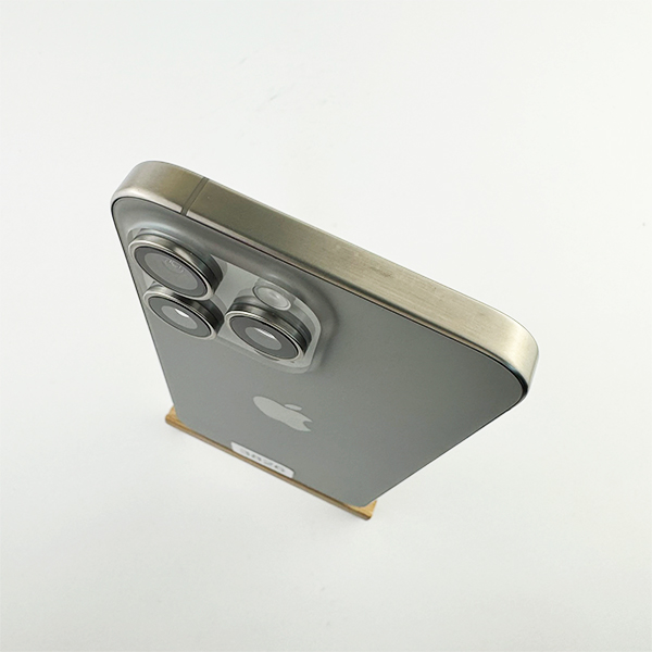 Apple iPhone 15 Pro Max 256GB Natural Titanium Б/У №3826 (Стан 8/10)