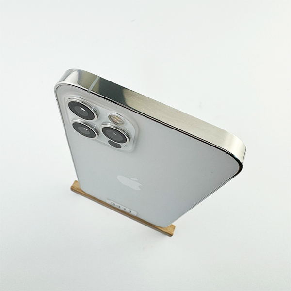 Apple iPhone 12 Pro 128GB Silver Б/У №3411 (Стан 8/10)
