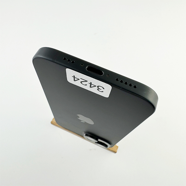 Apple iPhone 15 128GB Black Б/У №3424 (Стан 8/10)