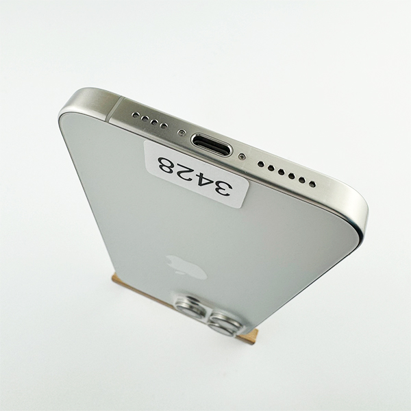 Apple iPhone 15 Pro Max 512GB White Titanium Б/У №3428 (Стан 8/10)