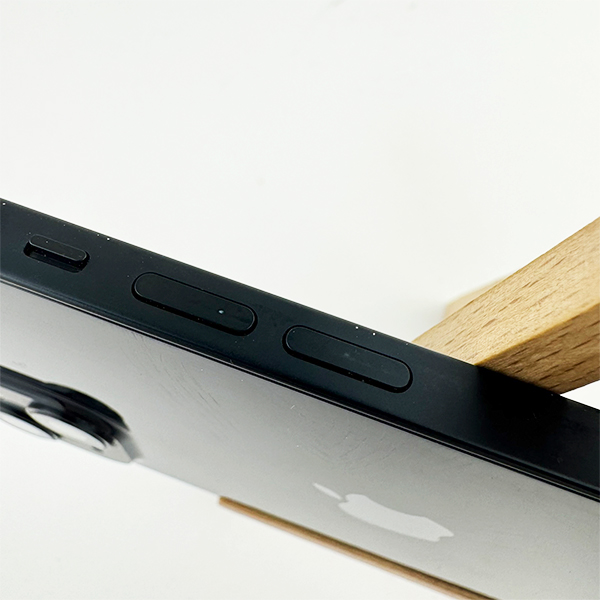 Apple iPhone 13 128GB Midnight Б/У №3580 (Стан 8/10)