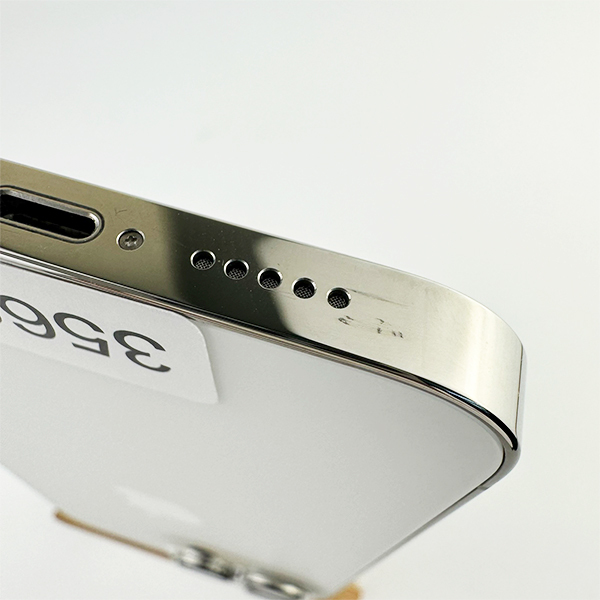 Apple iPhone 13 Pro 128GB Silver Б/У №3560 (Стан 8/10)