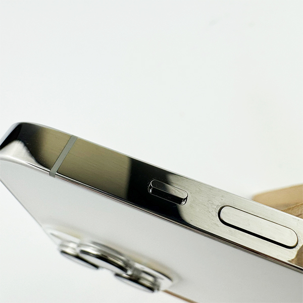 Apple iPhone 13 Pro 256GB Silver Б/У №3561 (стан 8/10)