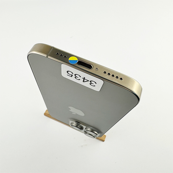Apple iPhone 16 Pro 256GB Natural Titanium Б/У №3435 (Стан 10/10)