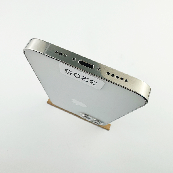 Apple iPhone 12 Pro 128GB Silver Б/У №3205 (Стан 8/10)
