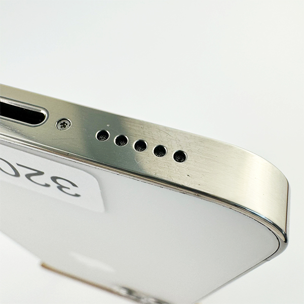 Apple iPhone 12 Pro 128GB Silver Б/У №3205 (Стан 8/10)