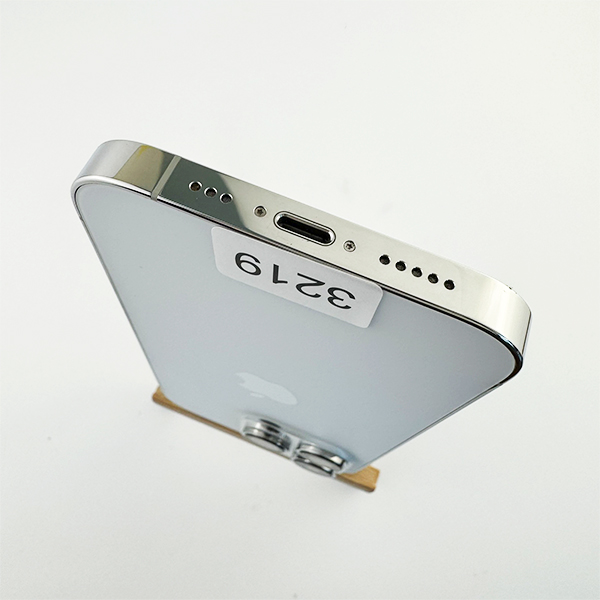 Apple iPhone 14 Pro 256GB Silver Б/У №3219 (Стан 9/10)