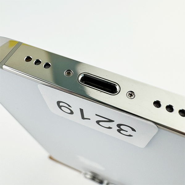 Apple iPhone 14 Pro 256GB Silver Б/У №3219 (Стан 9/10)