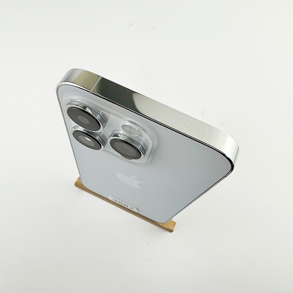 Apple iPhone 14 Pro 256GB Silver Б/У №3587 (Стан 8/10)