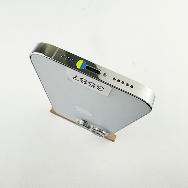 Apple iPhone 14 Pro 256GB Silver Б/У №3587 (Стан 8/10)