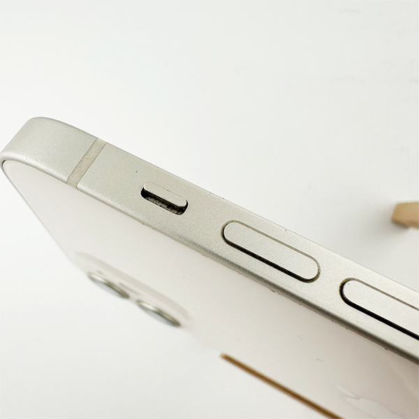 Apple iPhone 12 64GB White Б/У №2482 (Стан 8/10)