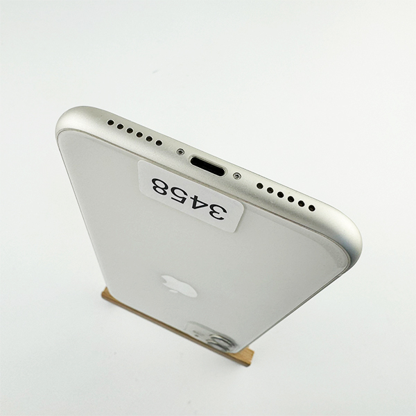 Apple iPhone 11 64GB White Б/У №3458 (Стан 7/10)