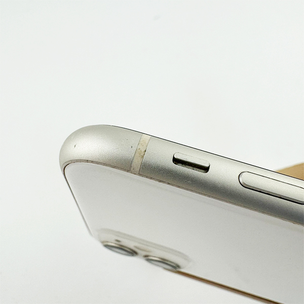 Apple iPhone 11 64GB White Б/У №3458 (Стан 7/10)