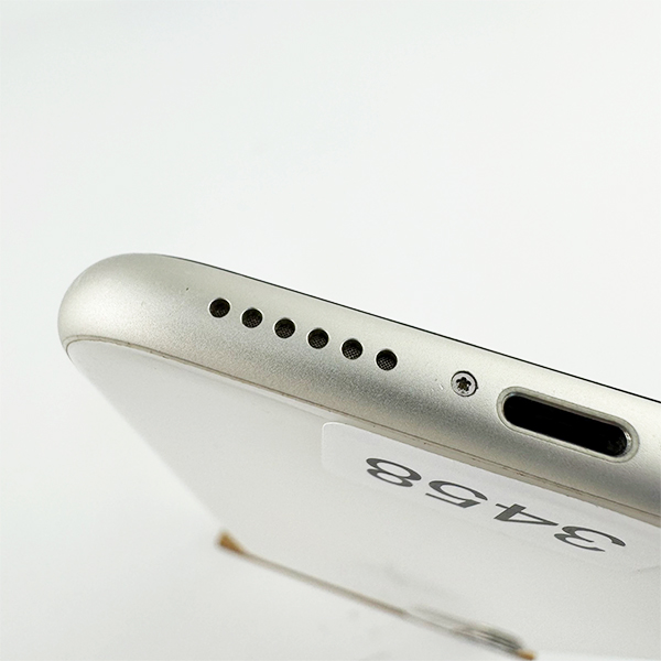 Apple iPhone 11 64GB White Б/У №3458 (Стан 7/10)
