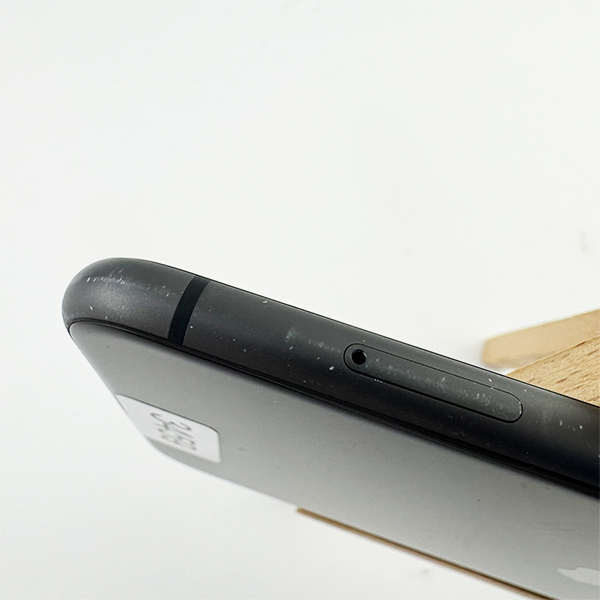 Apple iPhone 11 128GB Black Б/У №3459 (Стан 8/10)