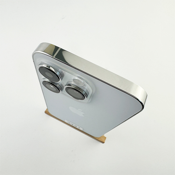 Apple iPhone 14 Pro 128GB Silver Б/У №3441 (Стан 8/10)