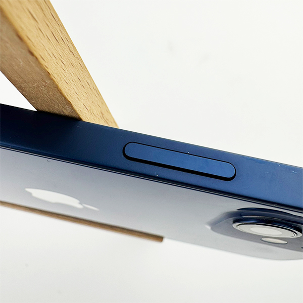 Apple iPhone 12 128GB Blue Б/У №3382 (Стан 8/10)
