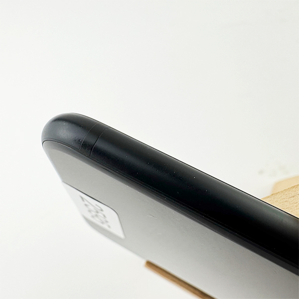 Apple SE 2 128Gb Black Б/У №2595 (Стан 8/10)