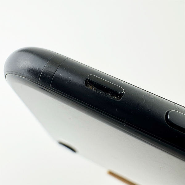 Apple SE 2 128Gb Black Б/У №2595 (Стан 8/10)