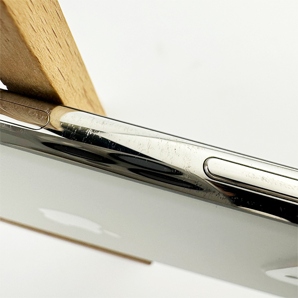 Apple iPhone 11Pro 64GB Silver Б/У №3141 (Стан 8/10)