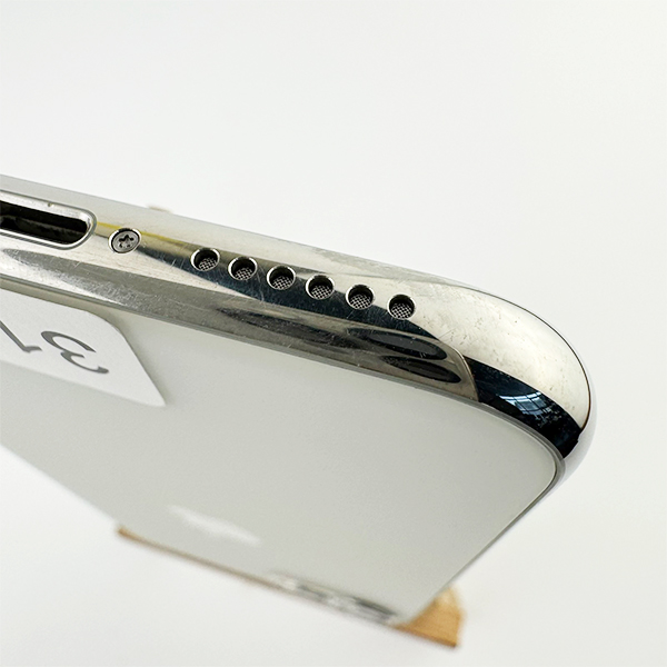 Apple iPhone 11Pro 64GB Silver Б/У №3141 (Стан 8/10)