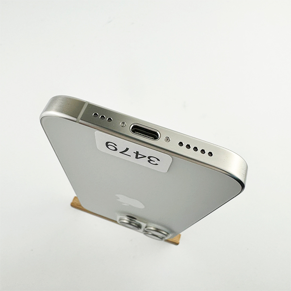 Apple iPhone 15 Pro 128GB White Titanium Б/У  №3479 (Стан 8/10)