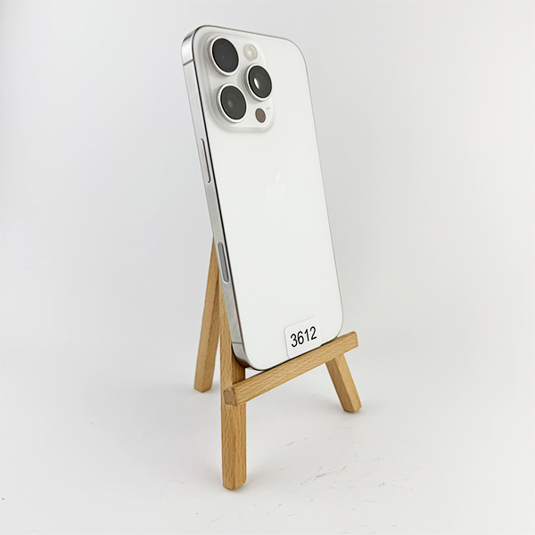 Apple iPhone 16 Pro 128GB White Titanium Б/У №3612 (Стан 8/10)