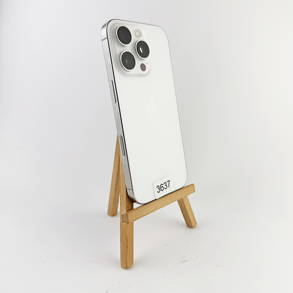 Apple iPhone 16 Pro 256GB White Titanium Б/У №3637 (Стан 9/10)