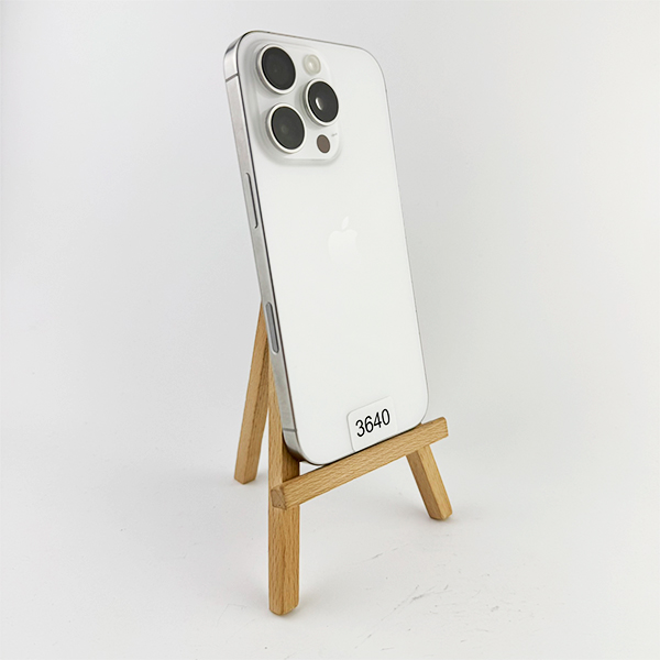 Apple iPhone 16 Pro 128GB White Titanium Б/У №3640 (Стан 8/10)