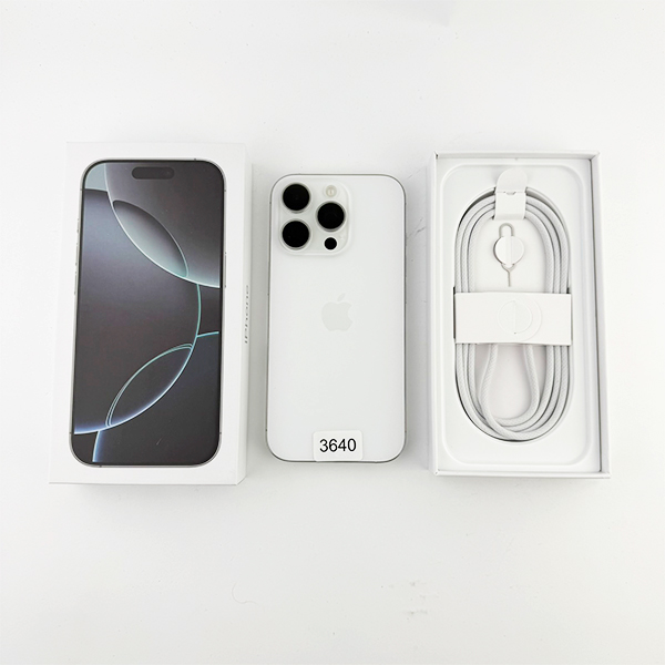 Apple iPhone 16 Pro 128GB White Titanium Б/У №3640 (Стан 8/10)