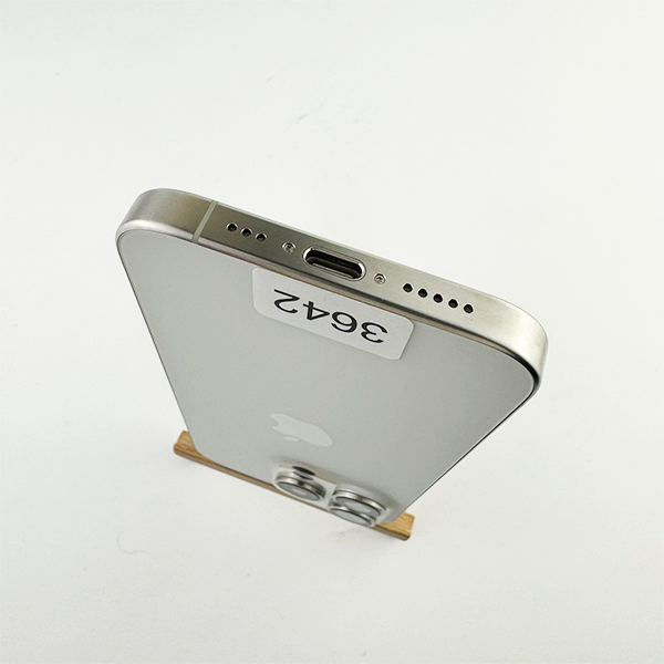 Apple iPhone 15 Pro 256GB White Titanium Б/У №3642(Стан 9/10)
