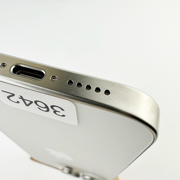 Apple iPhone 15 Pro 256GB White Titanium Б/У №3642(Стан 9/10)