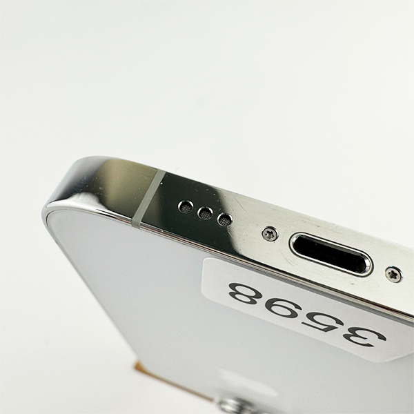 Apple iPhone 14 Pro 128GB Silver Б/У №3598 (Стан 8/10)