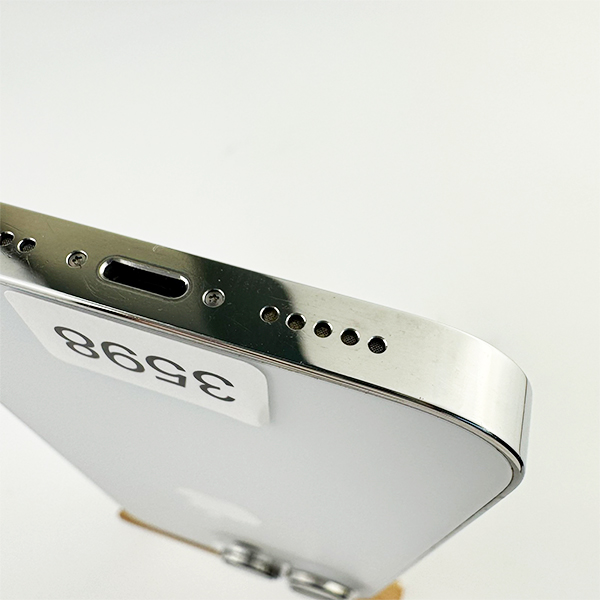 Apple iPhone 14 Pro 128GB Silver Б/У №3598 (Стан 8/10)