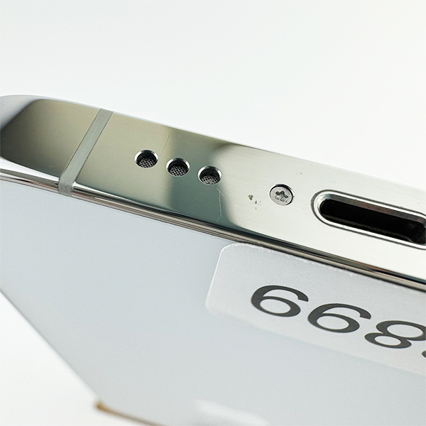 Apple iPhone 14 Pro 128GB Silver Б/У №3899 (Стан 8/10)