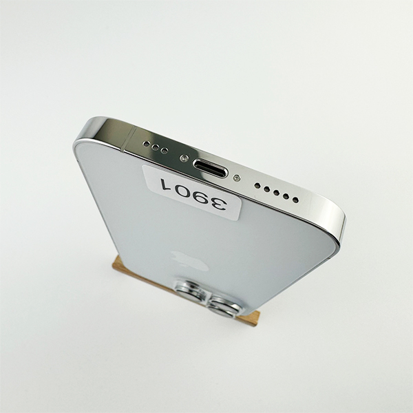 Apple iPhone 14 Pro 256GB Silver Б/У №3901 (Стан 8/10)